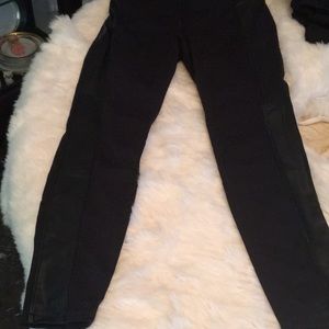 Athleta legging SP leather side trim.